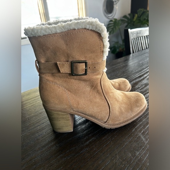 American Eagle by Payless yaz stone faux suede ankle bootie Sherpa block heels - Picture 8 of 10